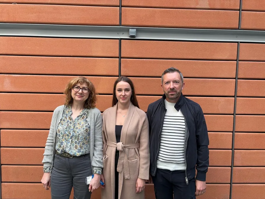From left to right: Blandine Kowalski (Head of International Office), Yaroslava Mosiichuk and Jeremie Dequidt